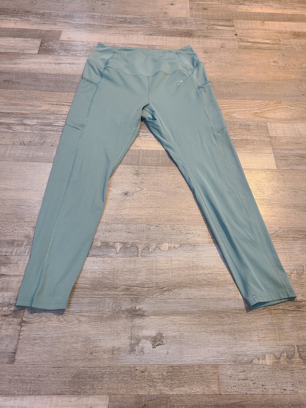 Gymshark xl women's seafoam green athletic capri leggings